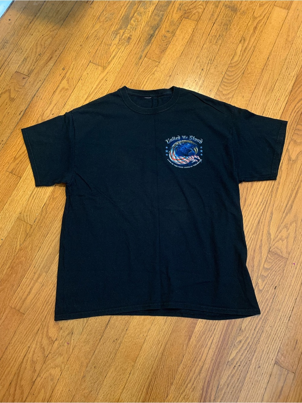 Vintage Y2K “United We Stand” 9/11 Memorial Shirt